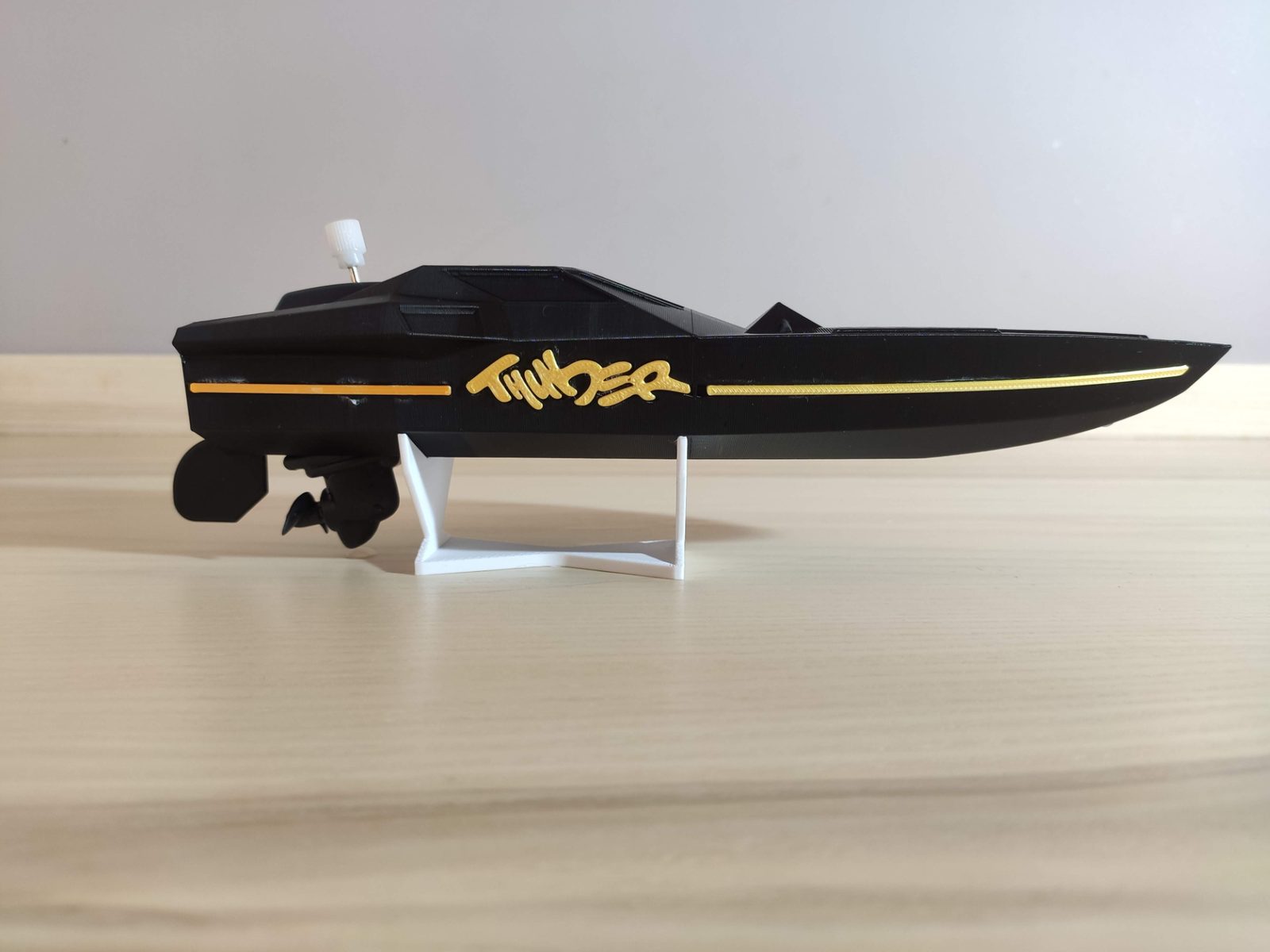 #159 Thunder Boat Kit 010 — vue 3