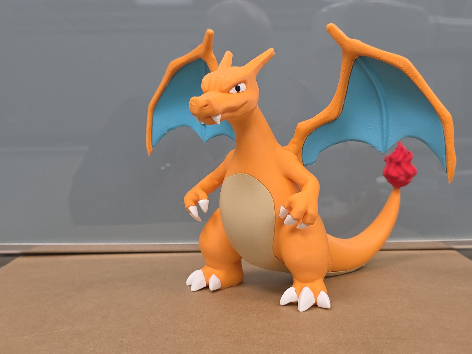 #162 Charizard Pokemon — vue 3
