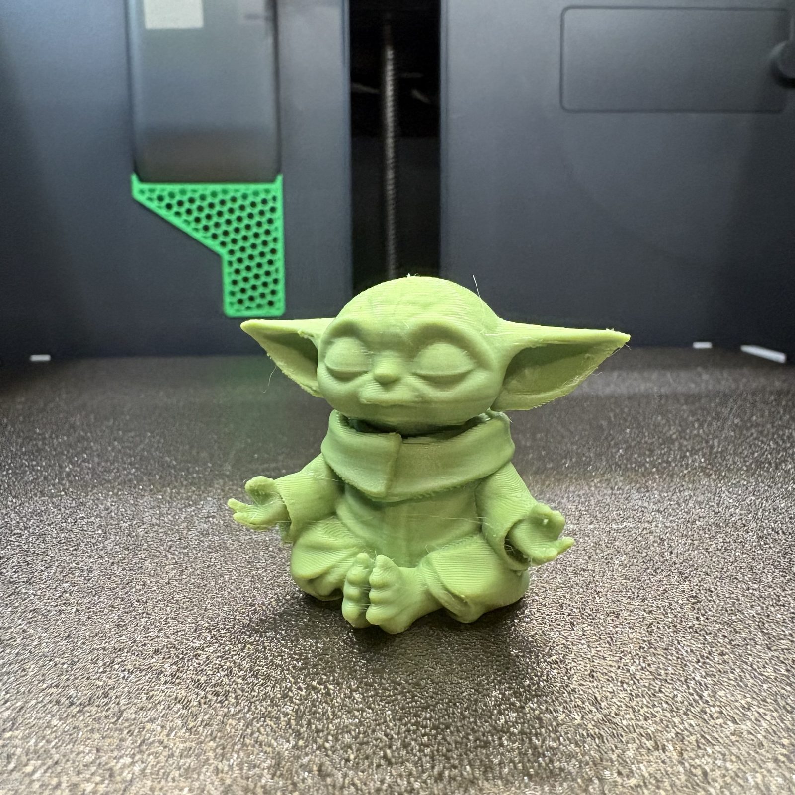 #162 Meditating Yoda – Wise Jedi Master — vue 2