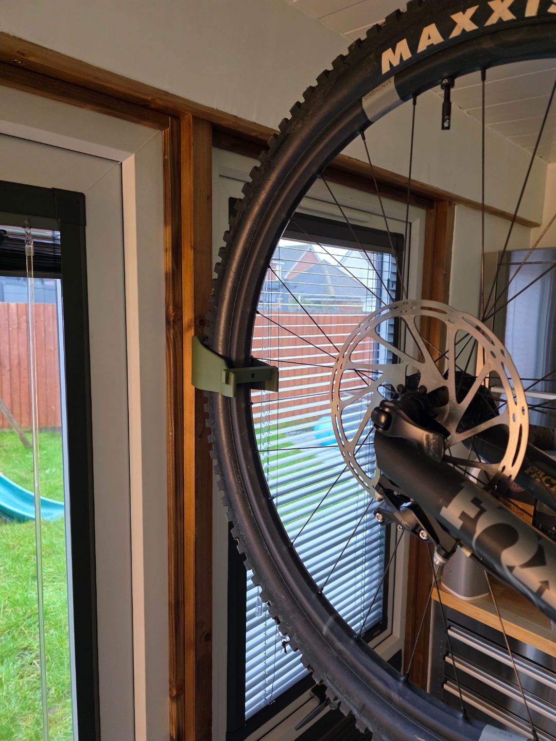 #163 Mountain Bike Vertical Wall Mount — vue 8