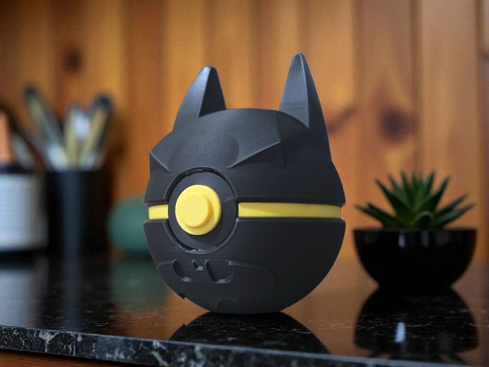 #168 Batman Pokéball — vue 6