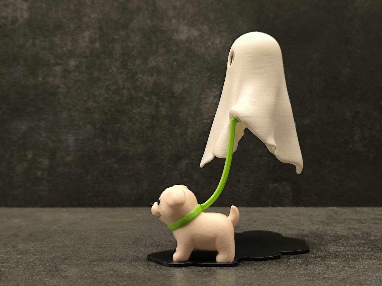 #179 Ghost with a dog on a walk — vue 9