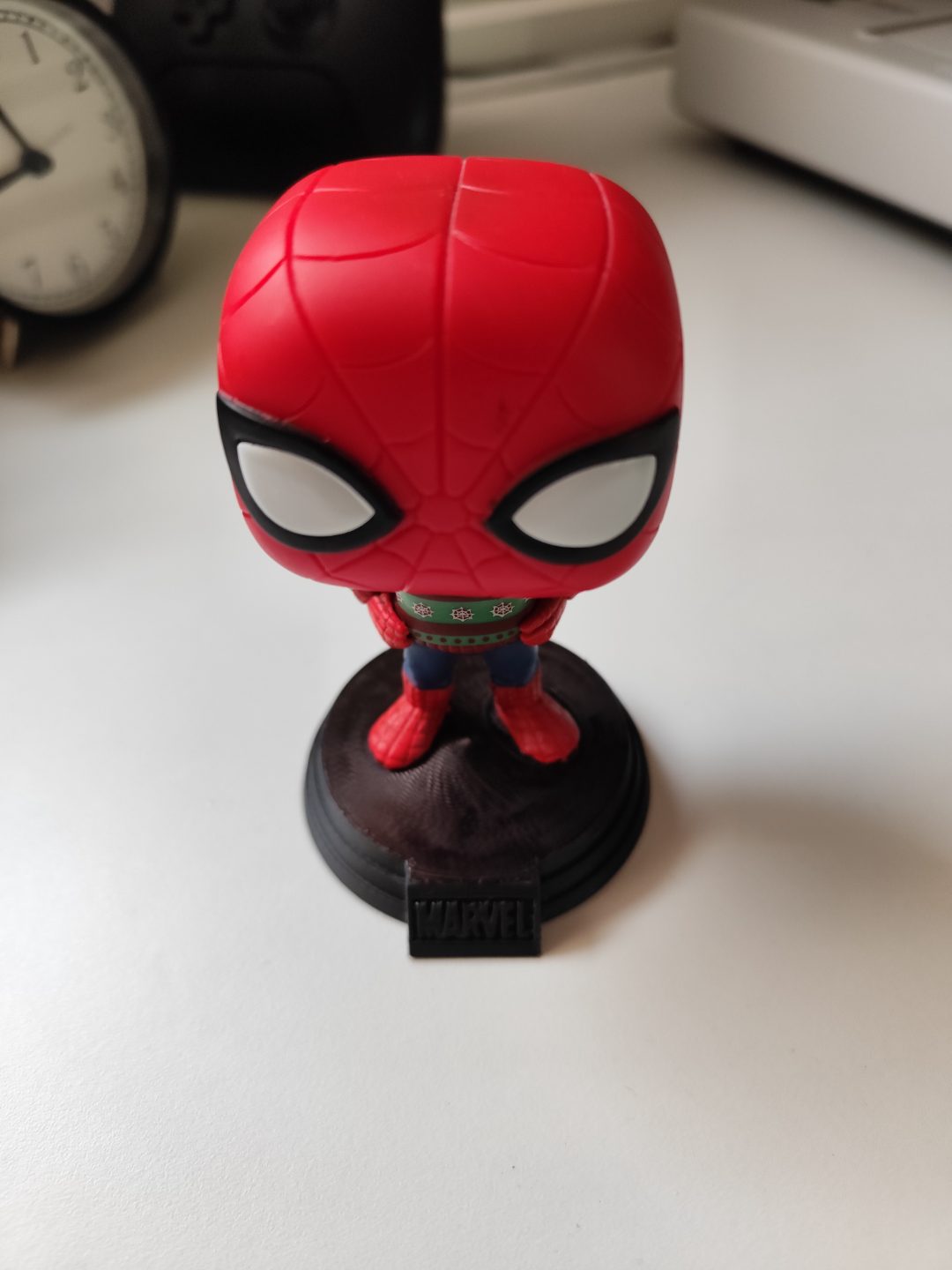 #181 Funko Pop Figure Base (Marvel and plain) — vue 1
