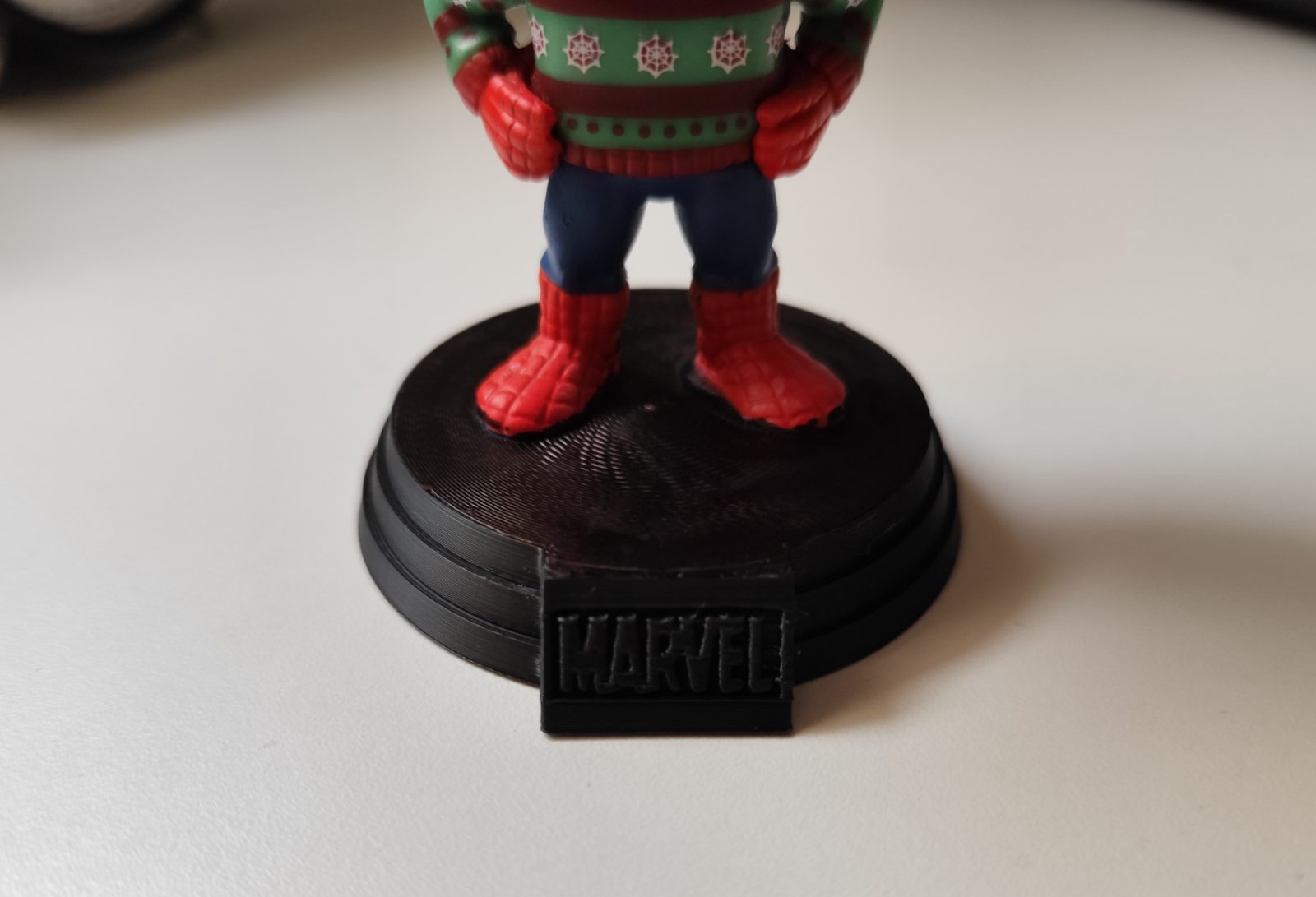 #181 Funko Pop Figure Base (Marvel and plain) — vue 3