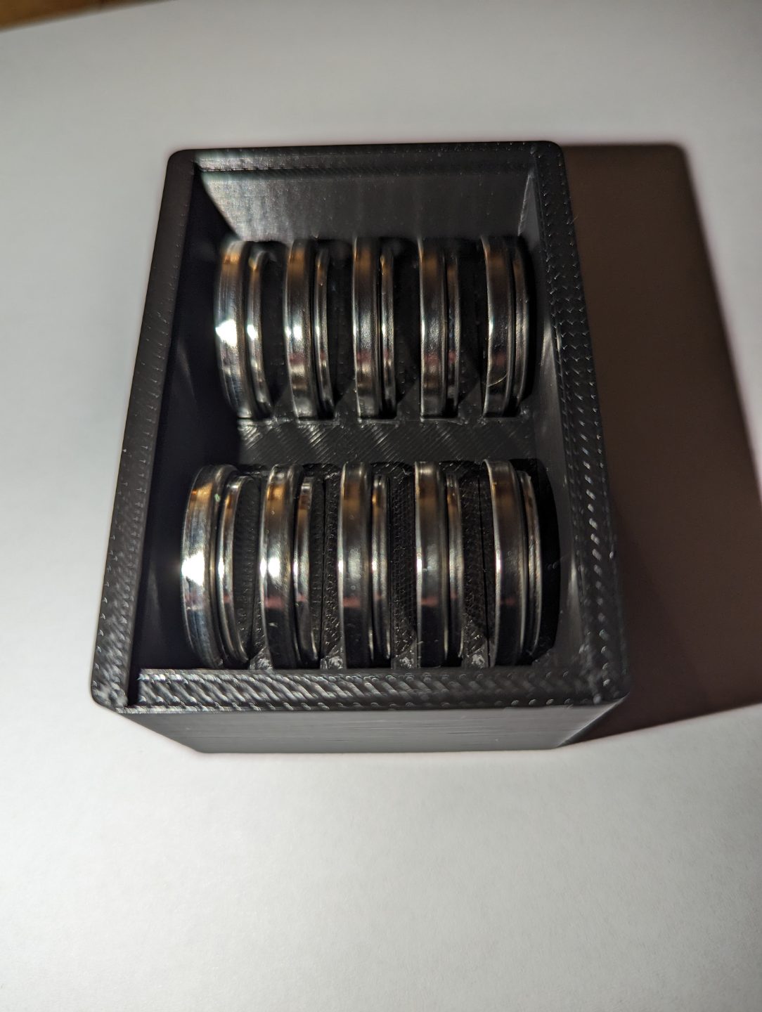 #185 Battery box for CR 2450 — vue 3