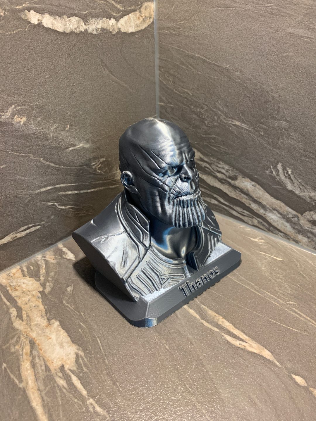 #185 Thanos Bust - base+lettering — vue 3