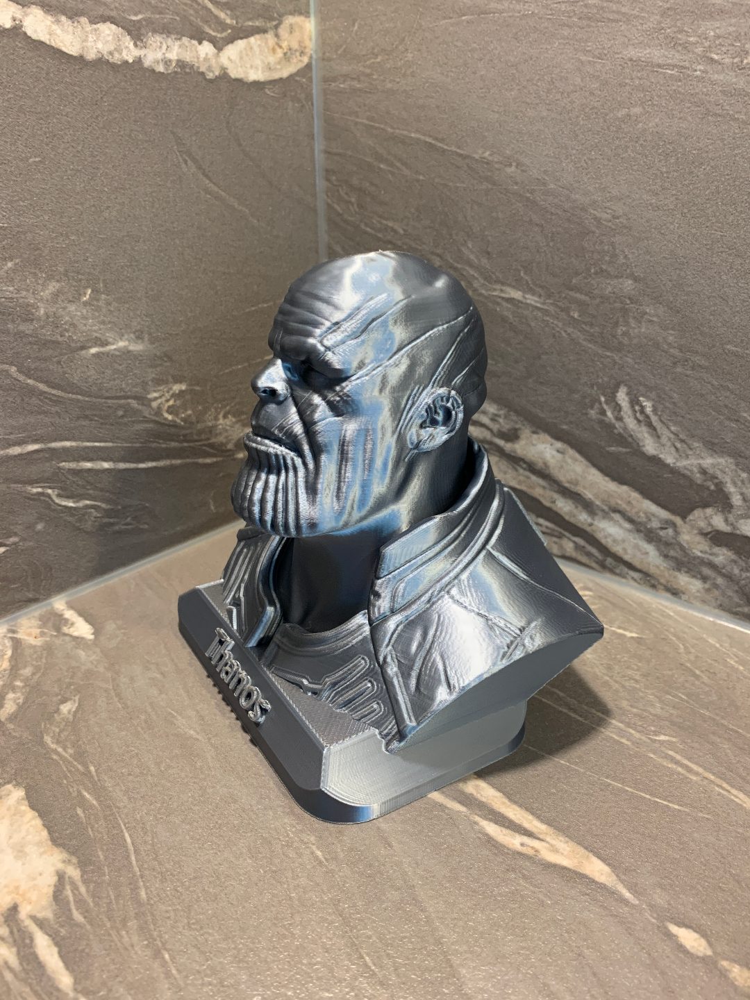 #185 Thanos Bust - base+lettering — vue 9