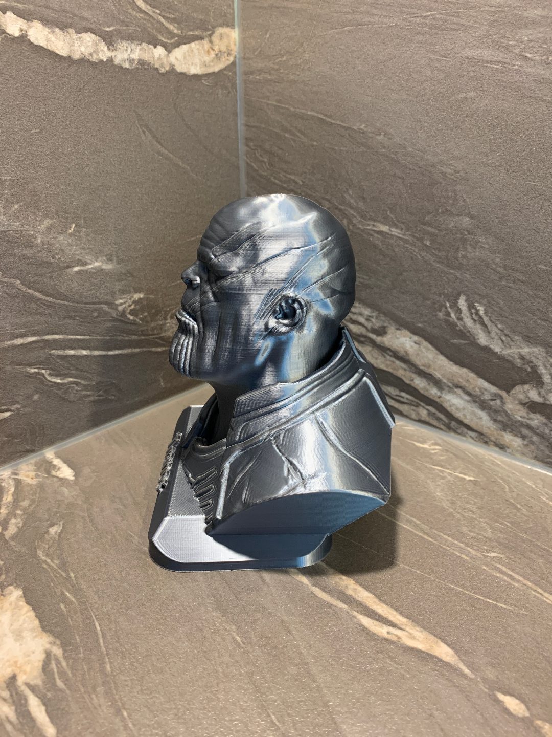 #185 Thanos Bust - base+lettering — vue 11