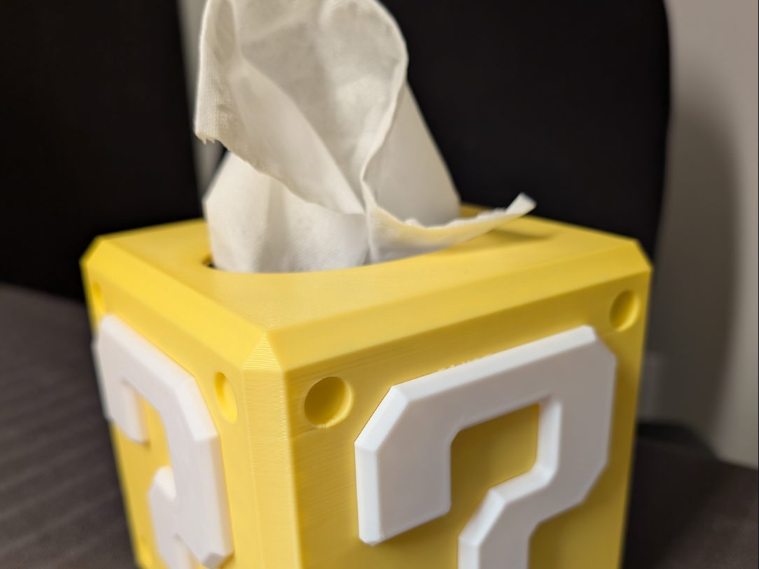 #195 Super Mario Item Box Tissue Box — vue 3
