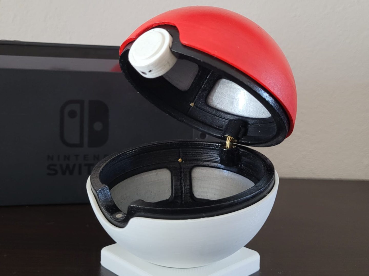 #197 Pokeball V1.0 — vue 3