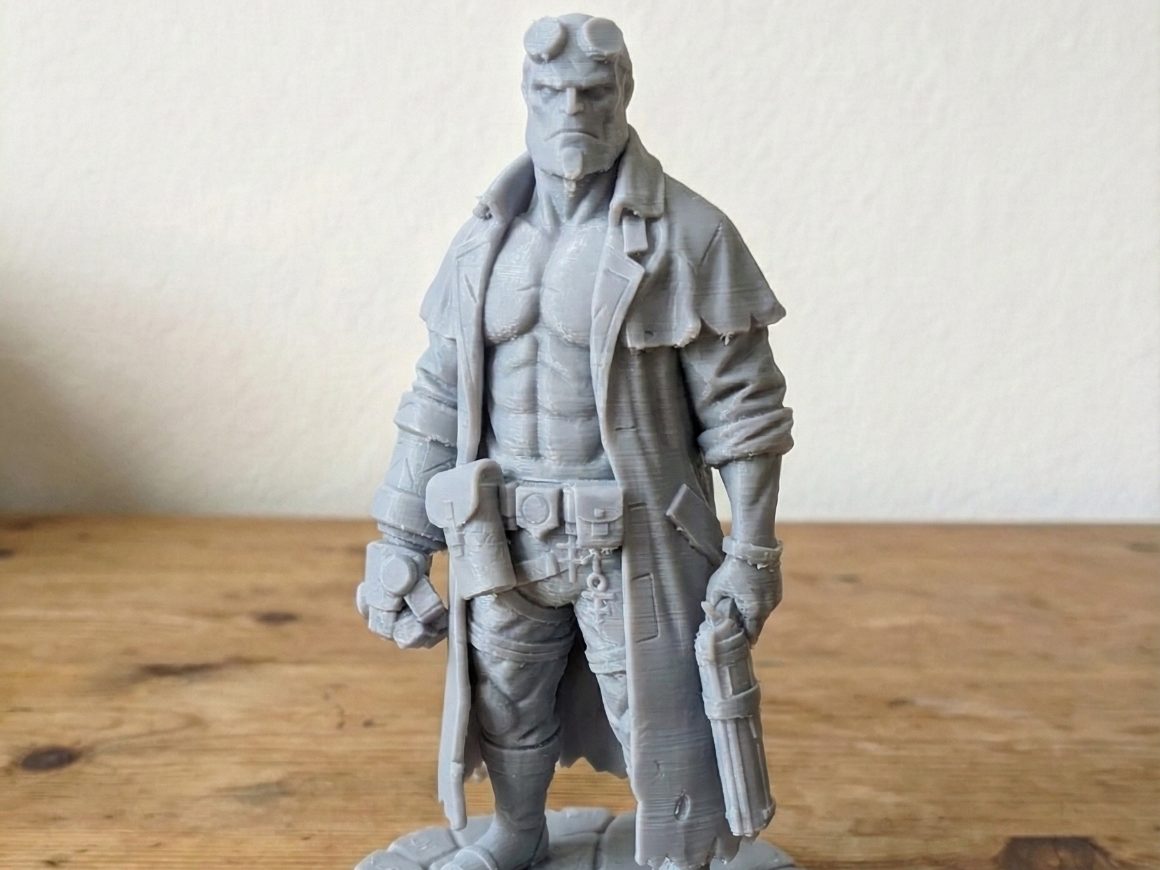 #206 Hellboy Miniature Statue — vue 1