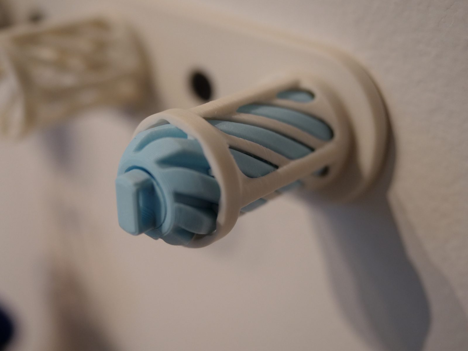 #208 Key Hanger V2 - Impossible Passthrough — vue 18
