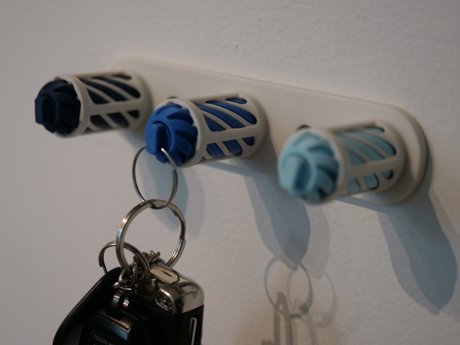 #208 Key Hanger V2 - Impossible Passthrough — vue 20