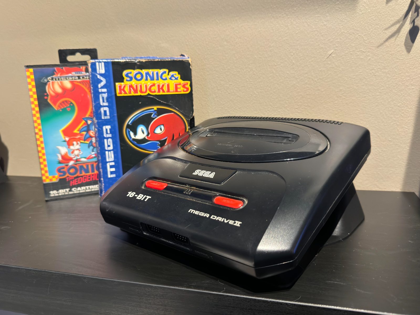 #210 Sega Mega drive 2 display stand — vue 5