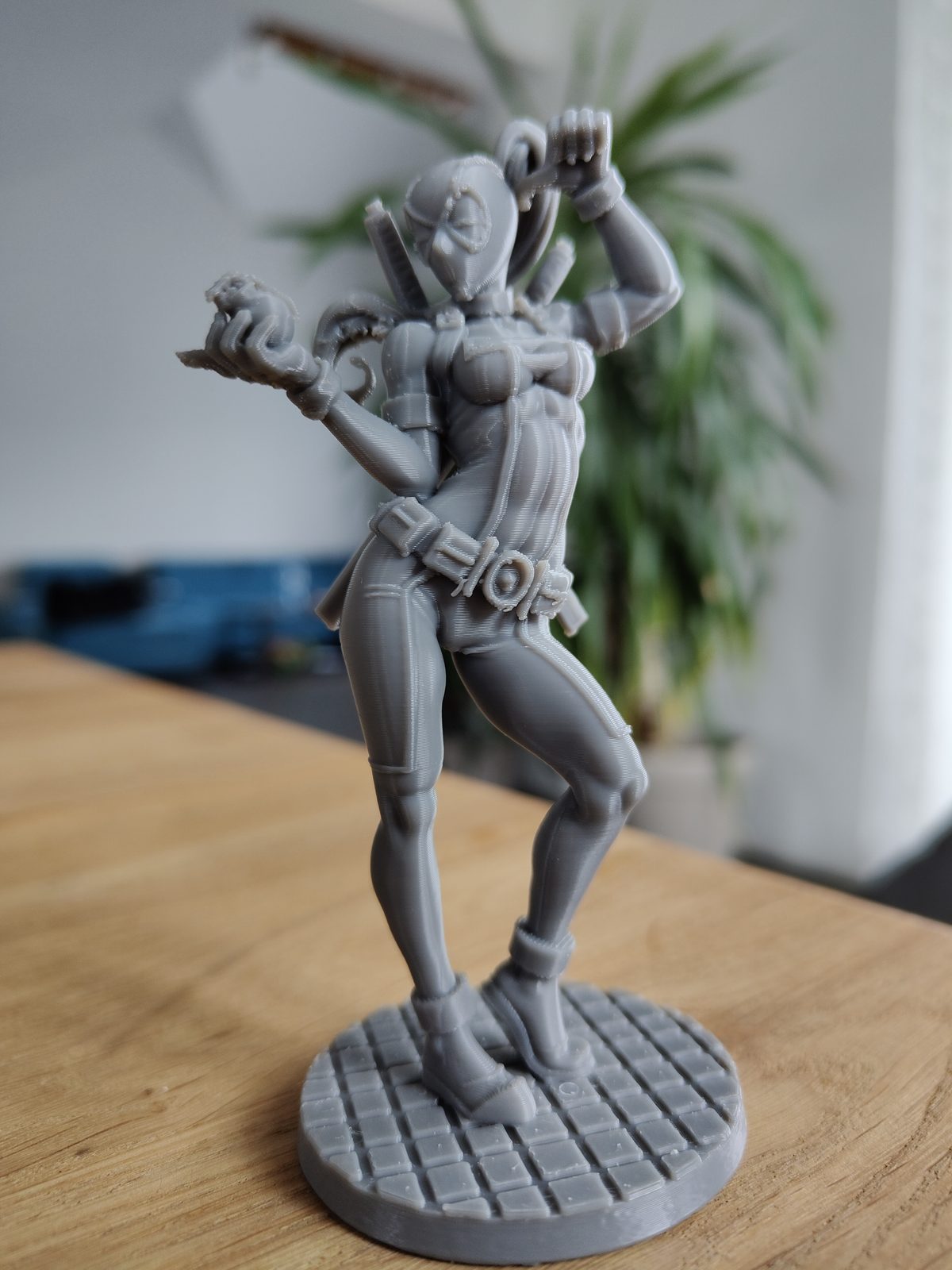 #211 Lady Deadpool figure — vue 3