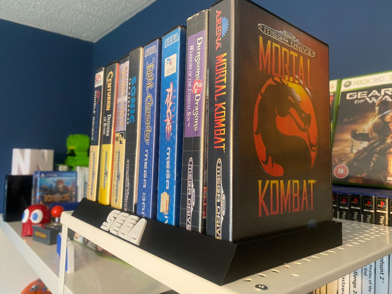 #213 8 Slot Sega Megadrive Display Stand Games Holder — vue 1