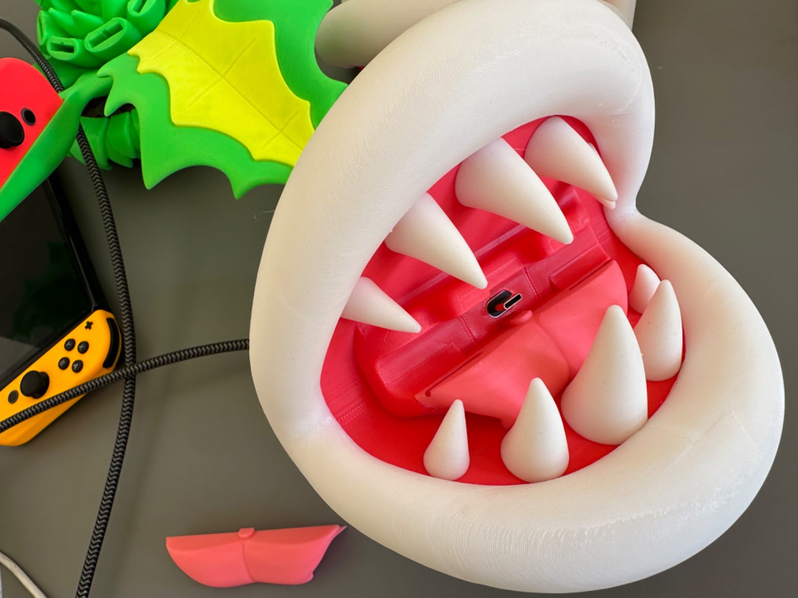 #215 Piranha Plant Switch Dock (Charging and TV - Hub) — vue 23