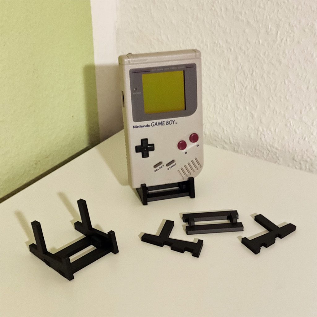 #223 Minimalistic Game Boy display stand — vue 3