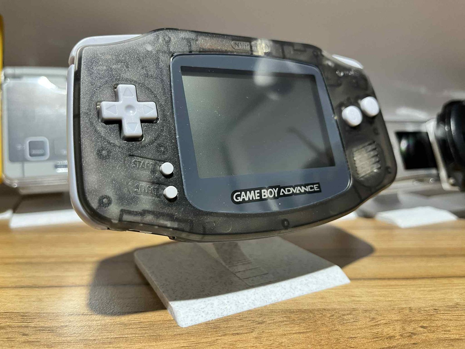 #224 Display Stand for Game Boy Advance — vue 3