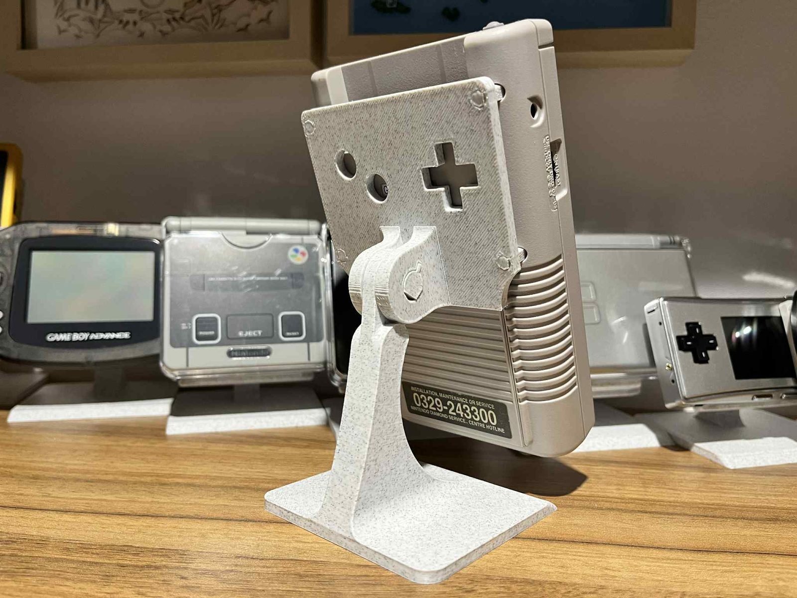 #225 Display Stand for Game Boy DMG — vue 4