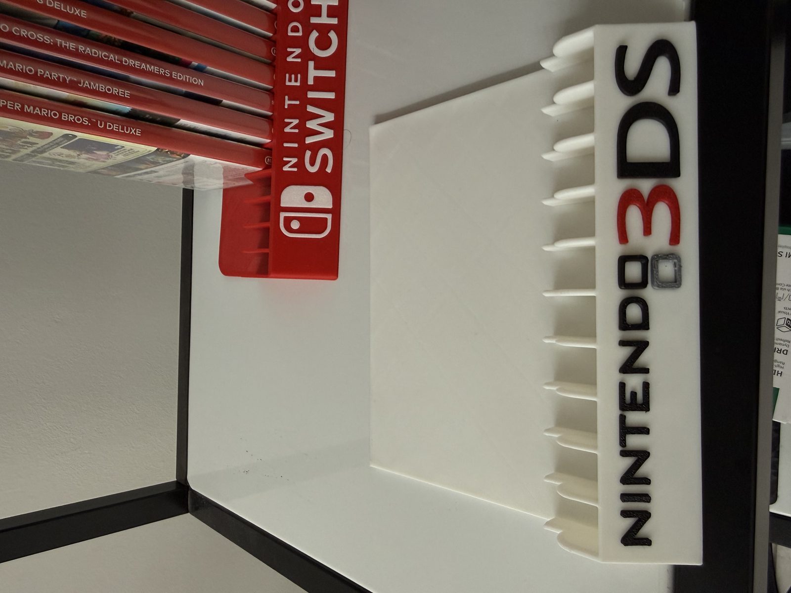 #233 Nintendo 3DS Game Display NTSC Case — vue 3
