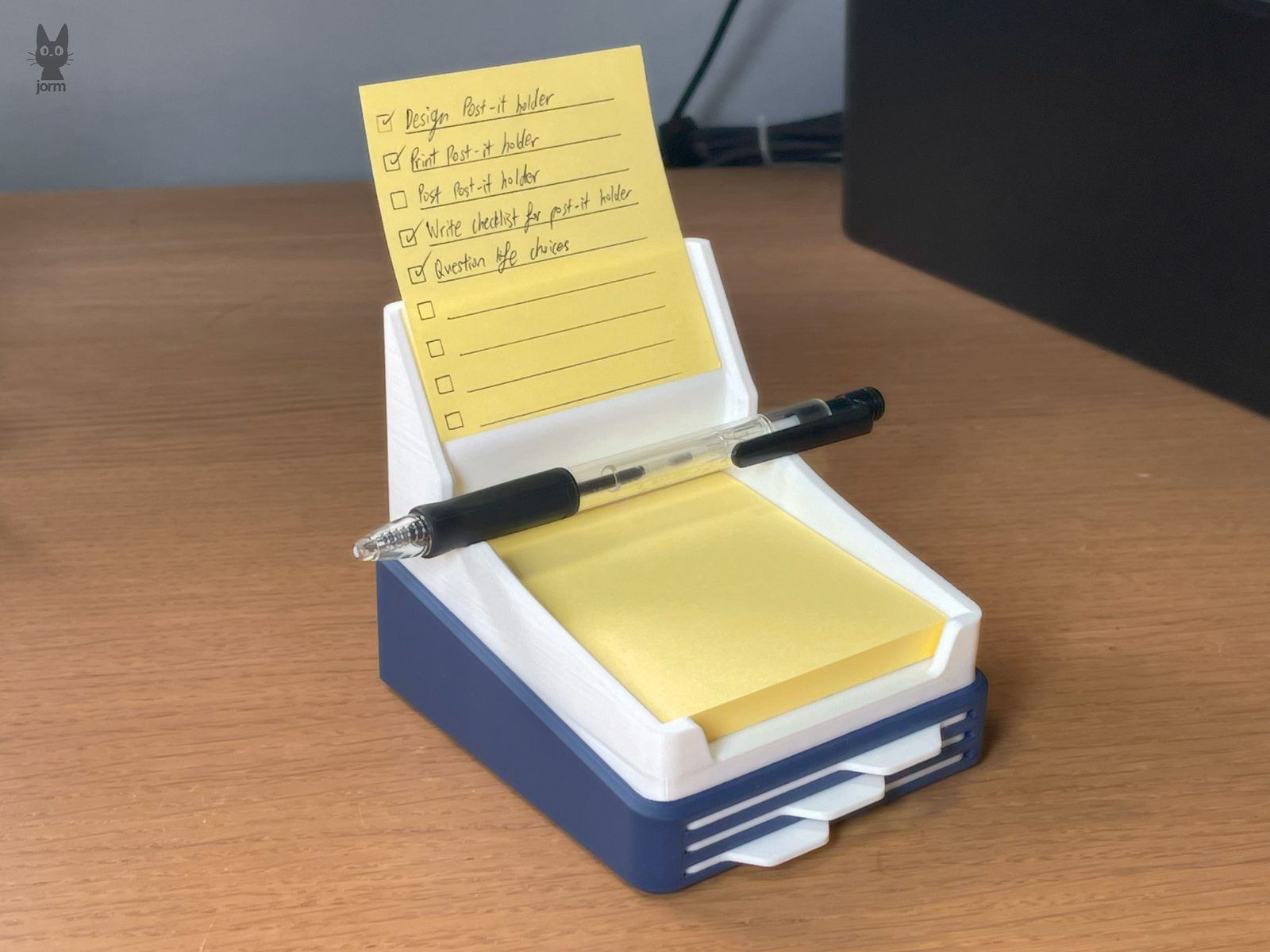 #240 Sticky Note Holder with Stencils — vue 1