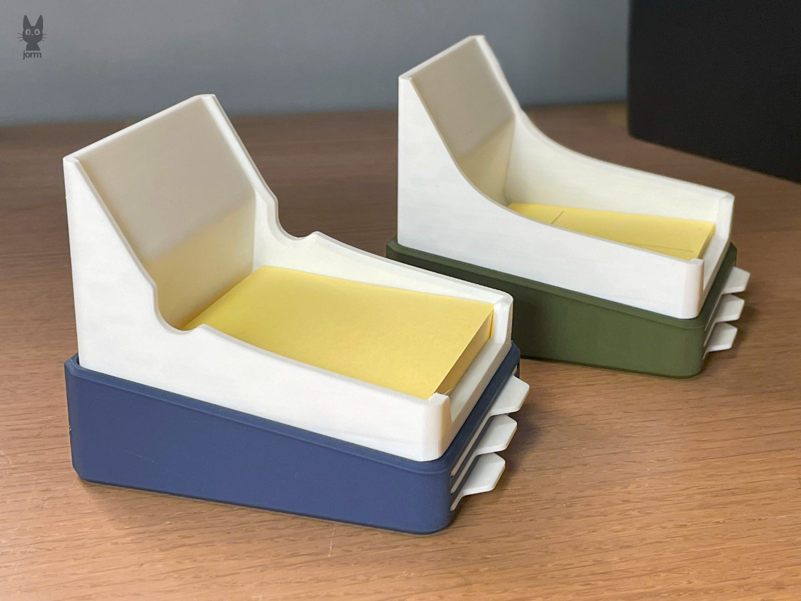 #240 Sticky Note Holder with Stencils — vue 9