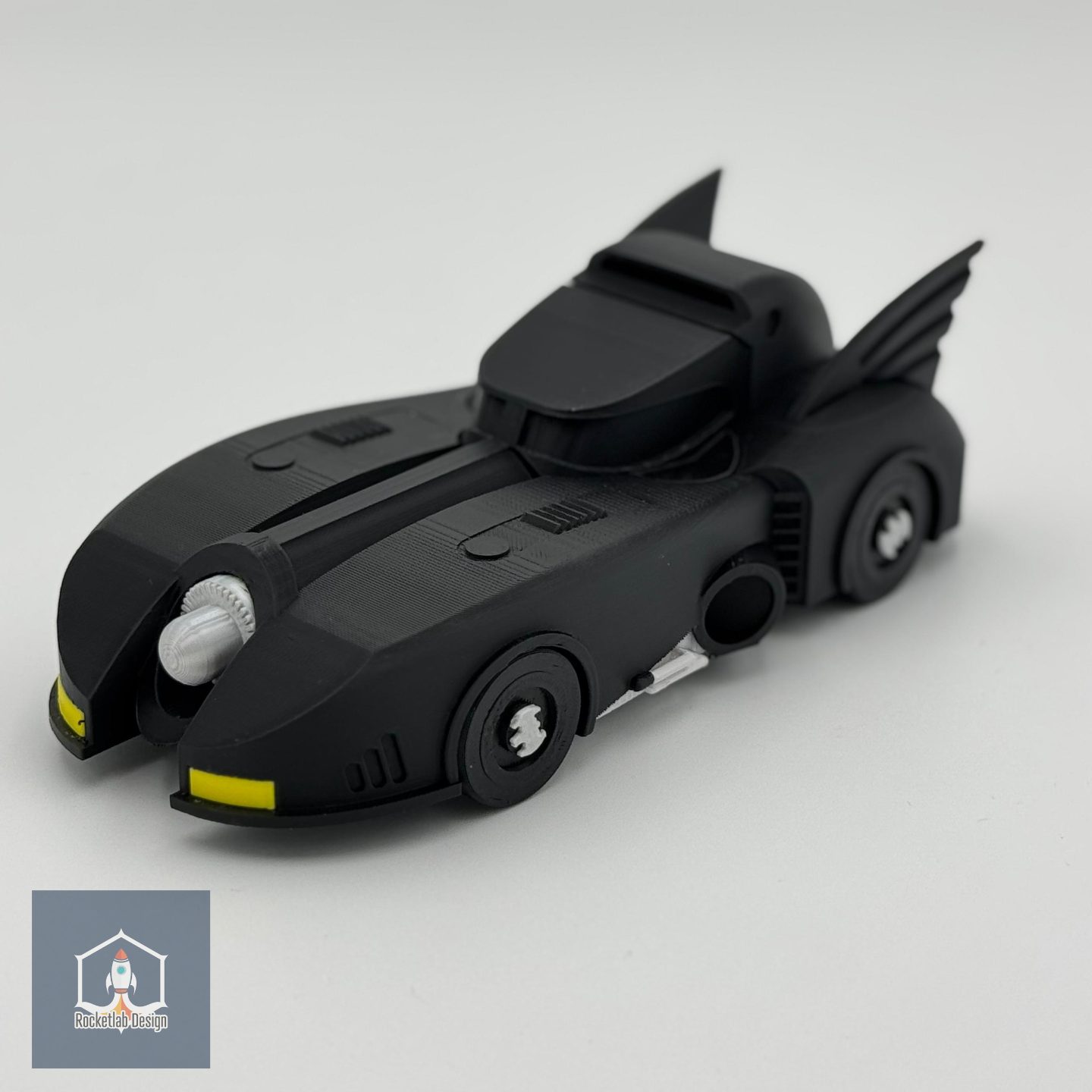 #242 1989 Batmobile AirPods Pro Charger — vue 1