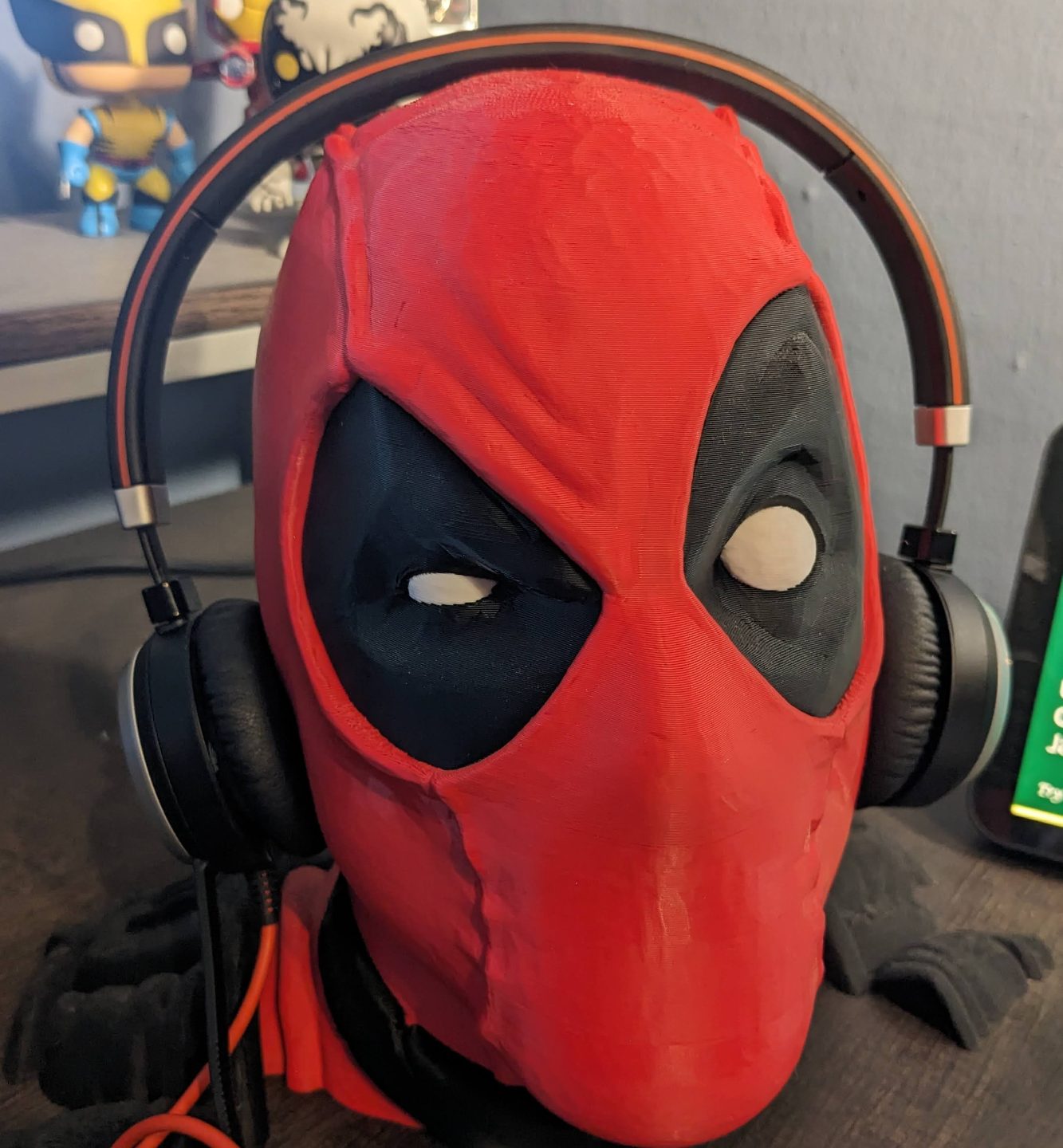 #253 Deadpool headphone holder — vue 8
