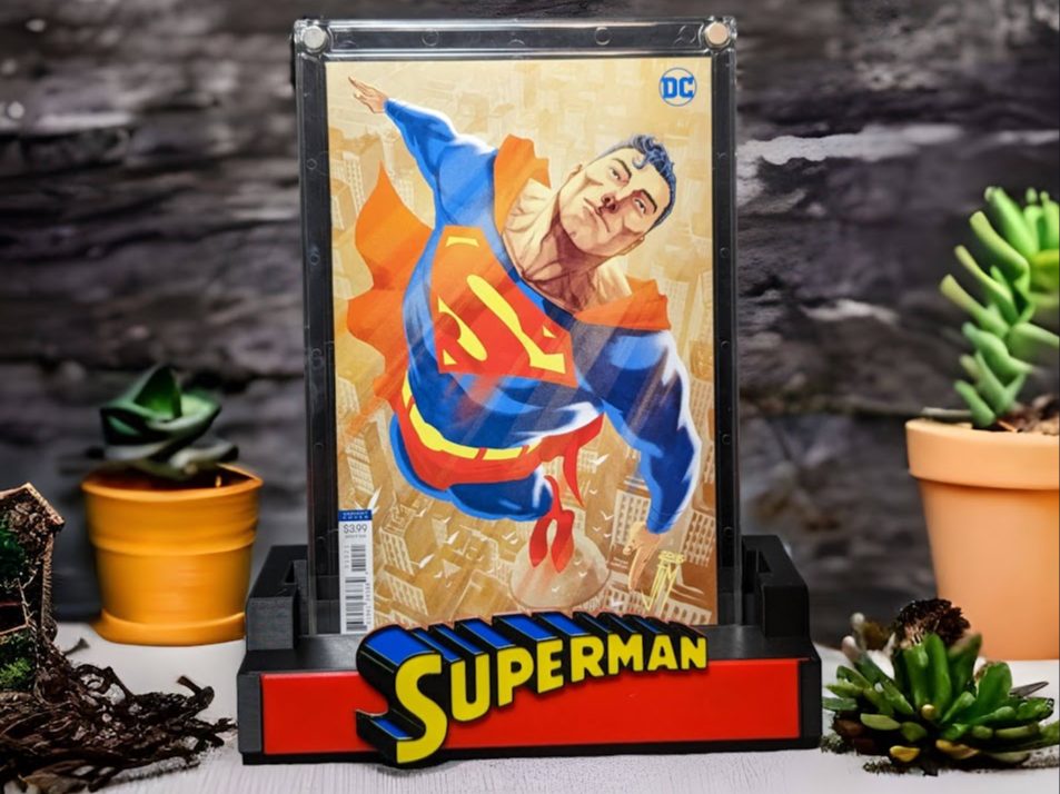 #262 Superman Comic Book Stand - Graded Comics — vue 2
