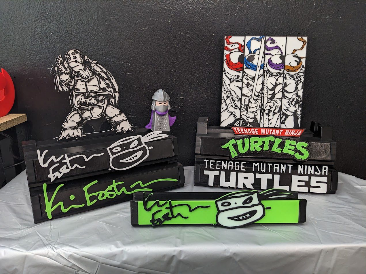 #272 TMNT Slab Stand Fits graded comics and Magazines — vue 6