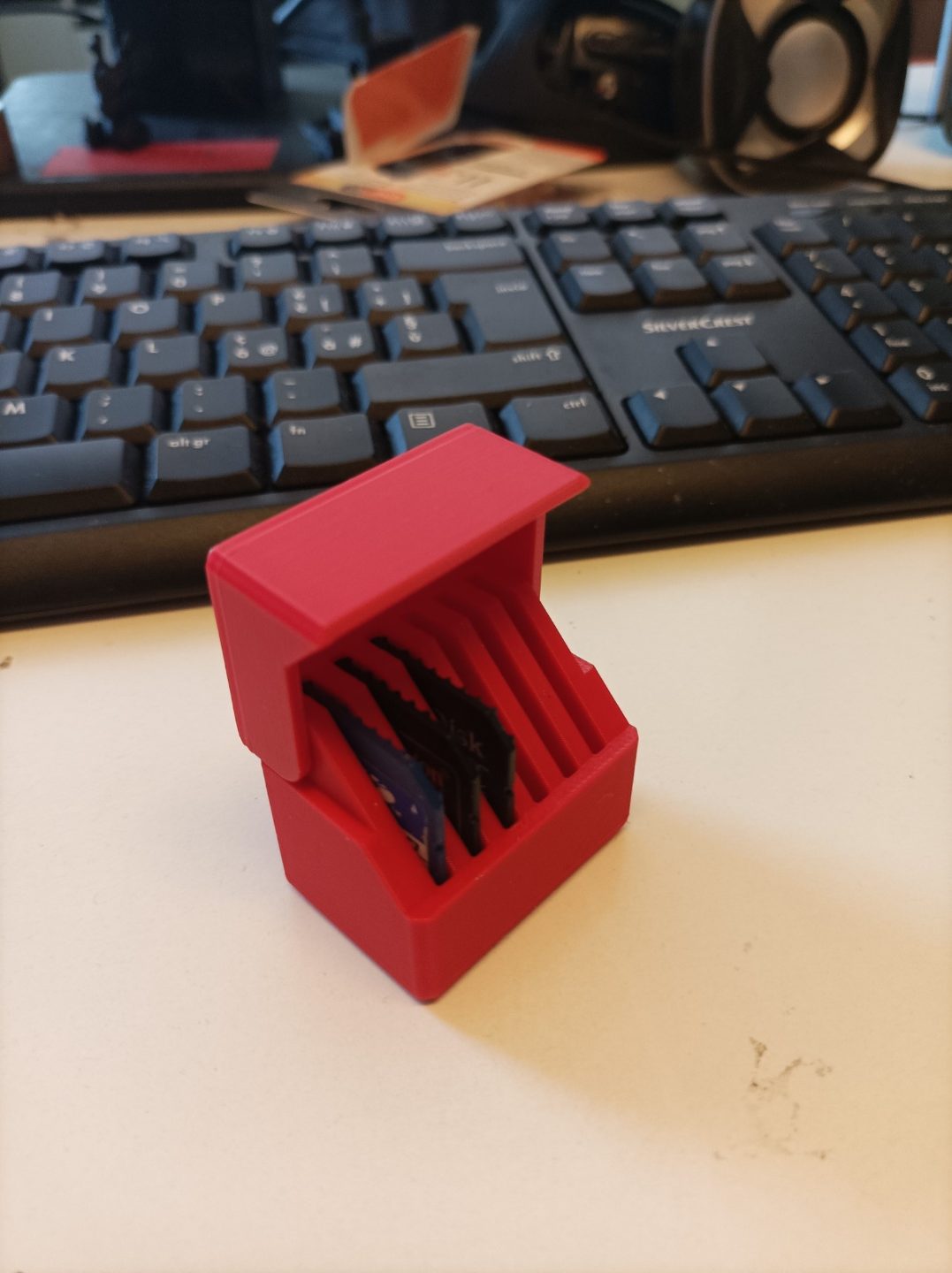 #290 SD Card Holder (6 Slots) — vue 1