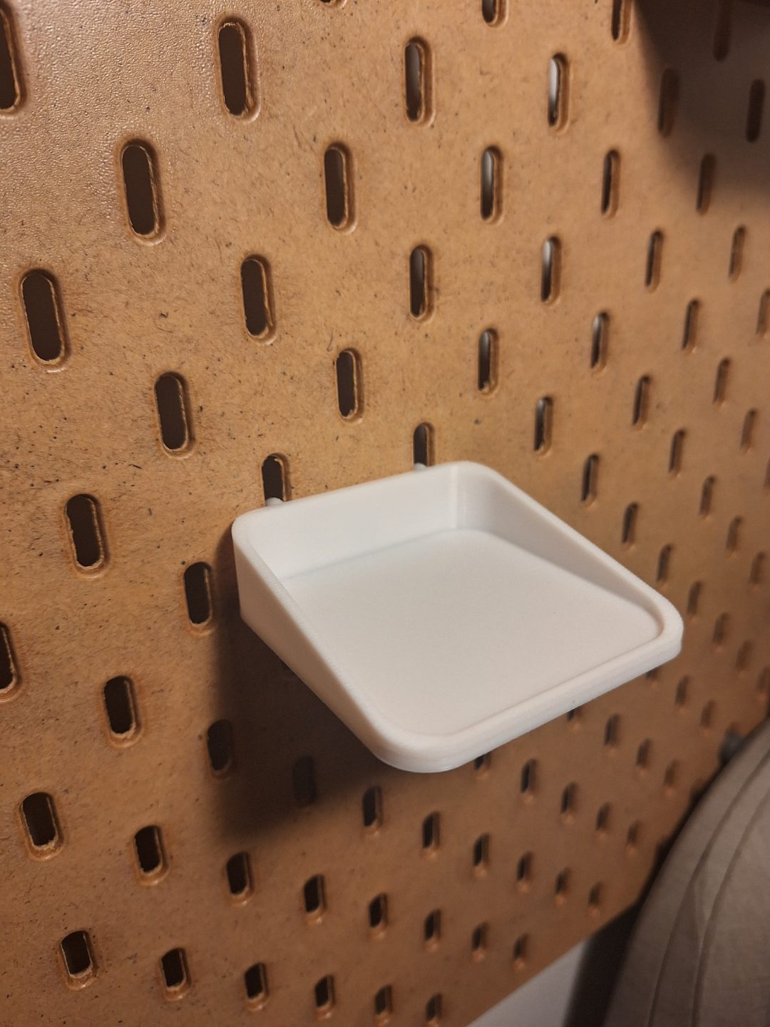#307 IKEA SKADIS Add-Ons Parametric Bins and Shelves — vue 1