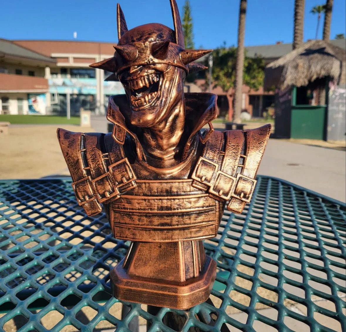 #308 The Batman Who Laughs Bust — vue 2
