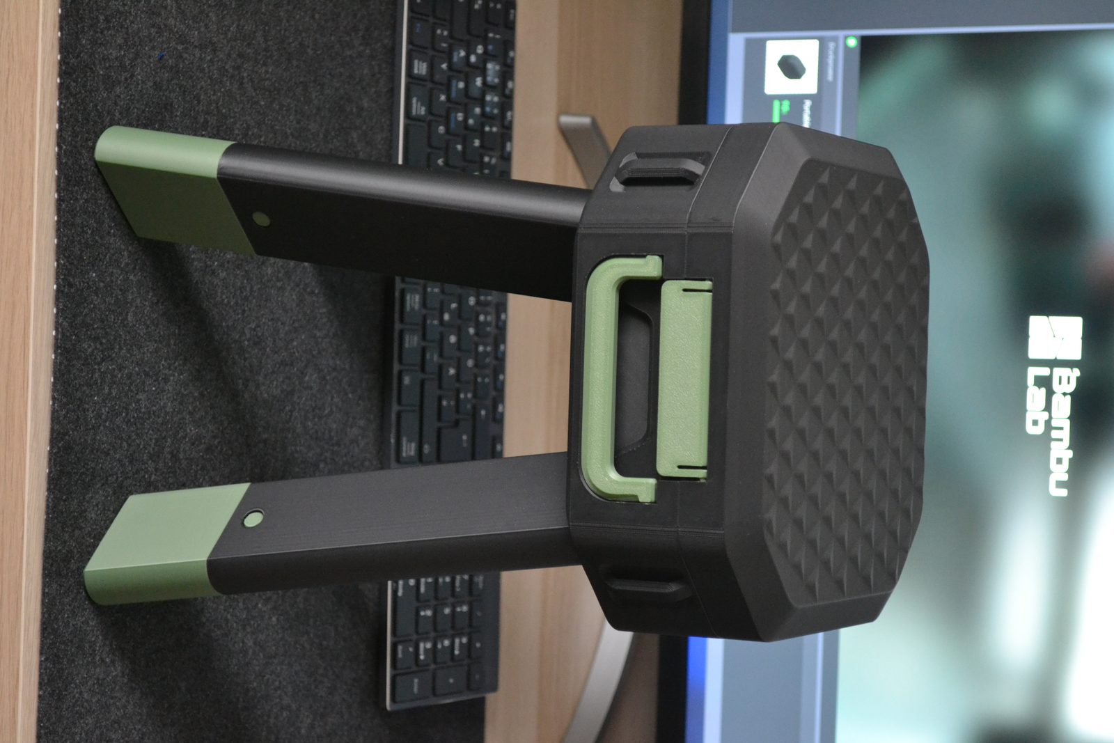 #310 Portable chair with suitcase function — vue 22