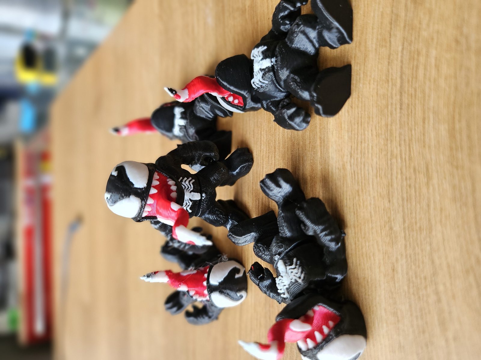 #316 Venom Micro Hero articulating flexi — vue 3