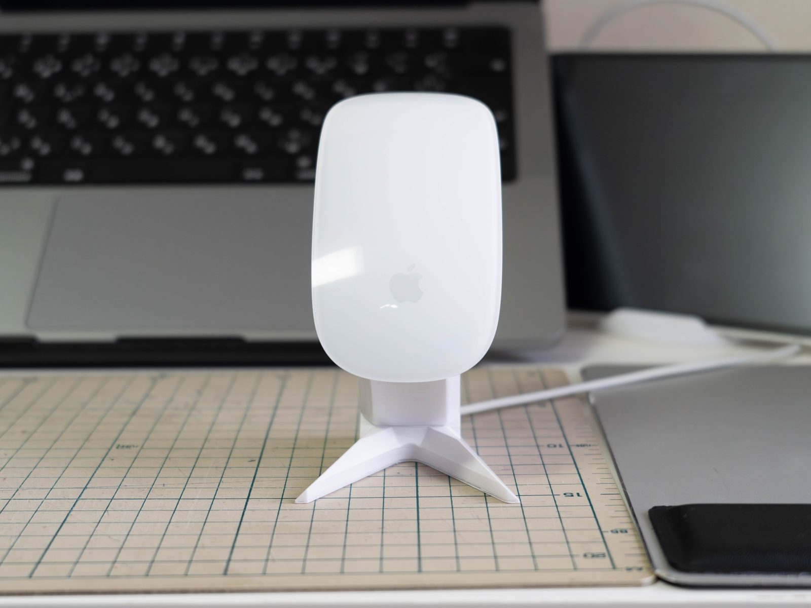 #322 Apple Magic Mouse Charging Stand ver1.0 — vue 4