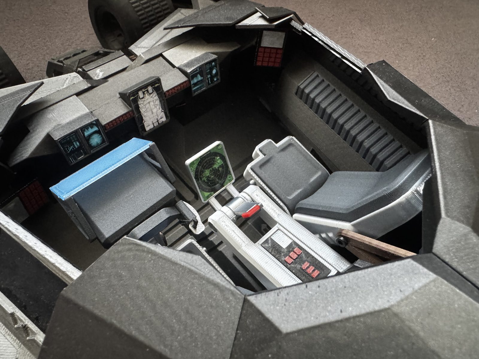 #323 Tumbler Batmobile - Wcad Edition — vue 12
