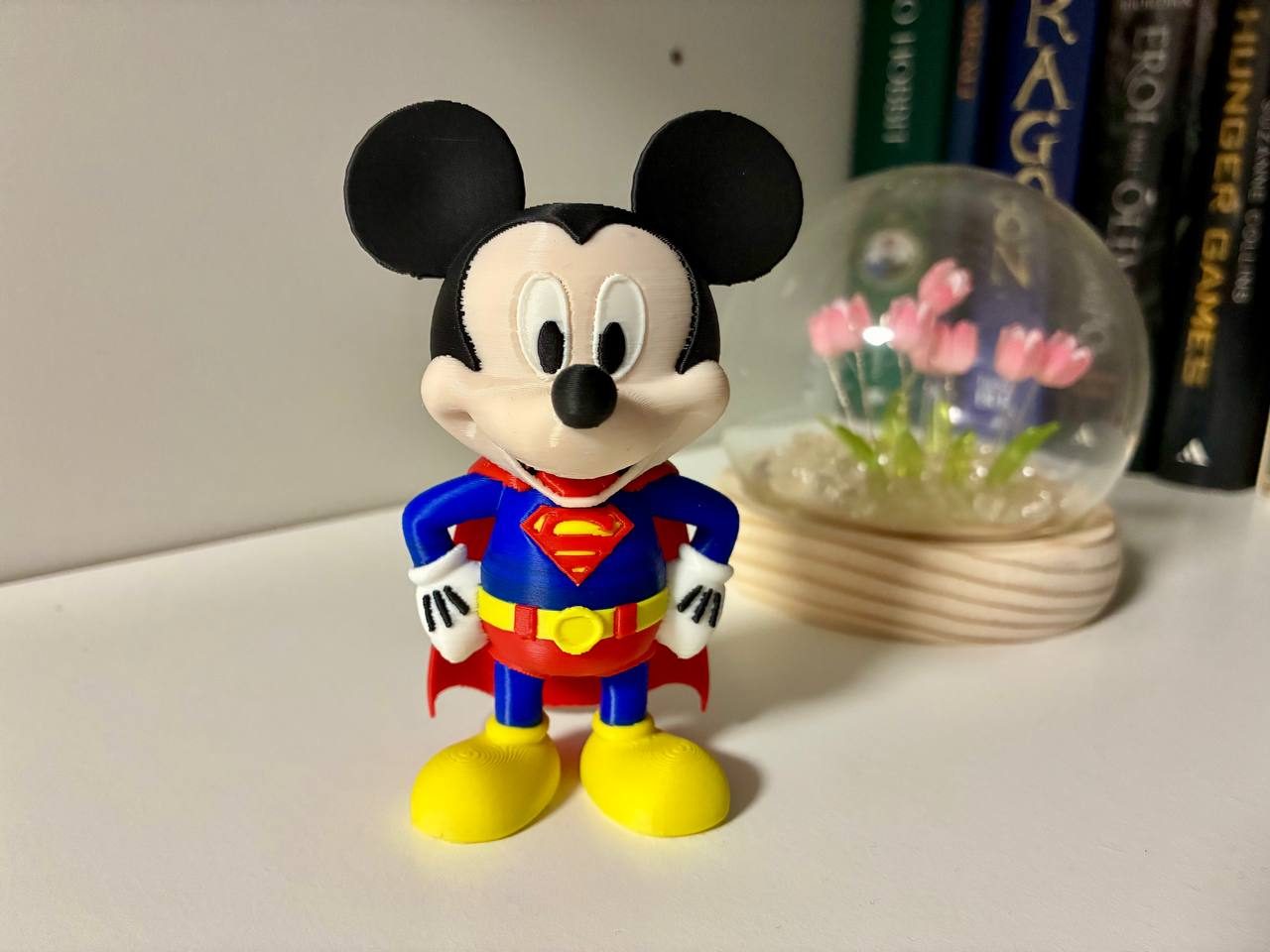 #327 Mickey Mouse - Superman — vue 3