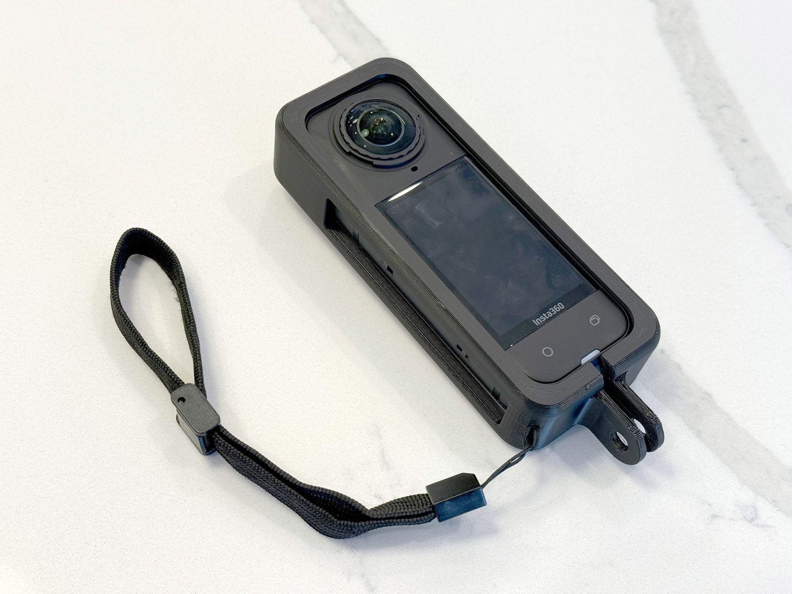 #334 Insta360 X5 GoPro Mount Case — vue 3