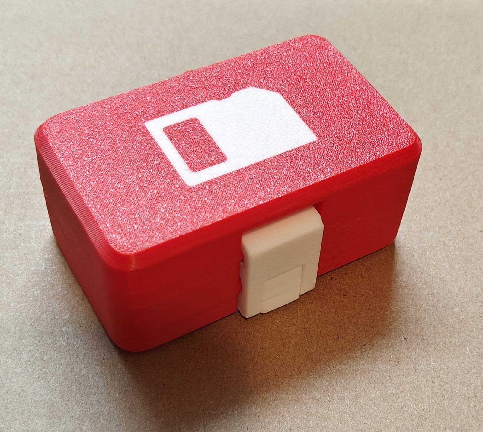 #342 SD card storage box — vue 4
