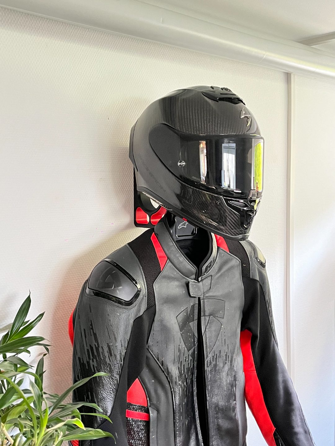 #346 ULTIMATE Helmet Holder V3 — vue 14