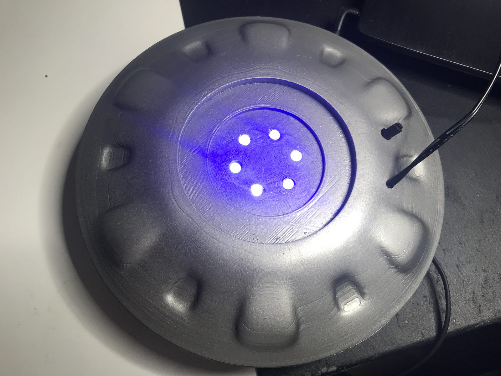 3492682 UFO Abduction Lamp with blinking lights — vue 9
