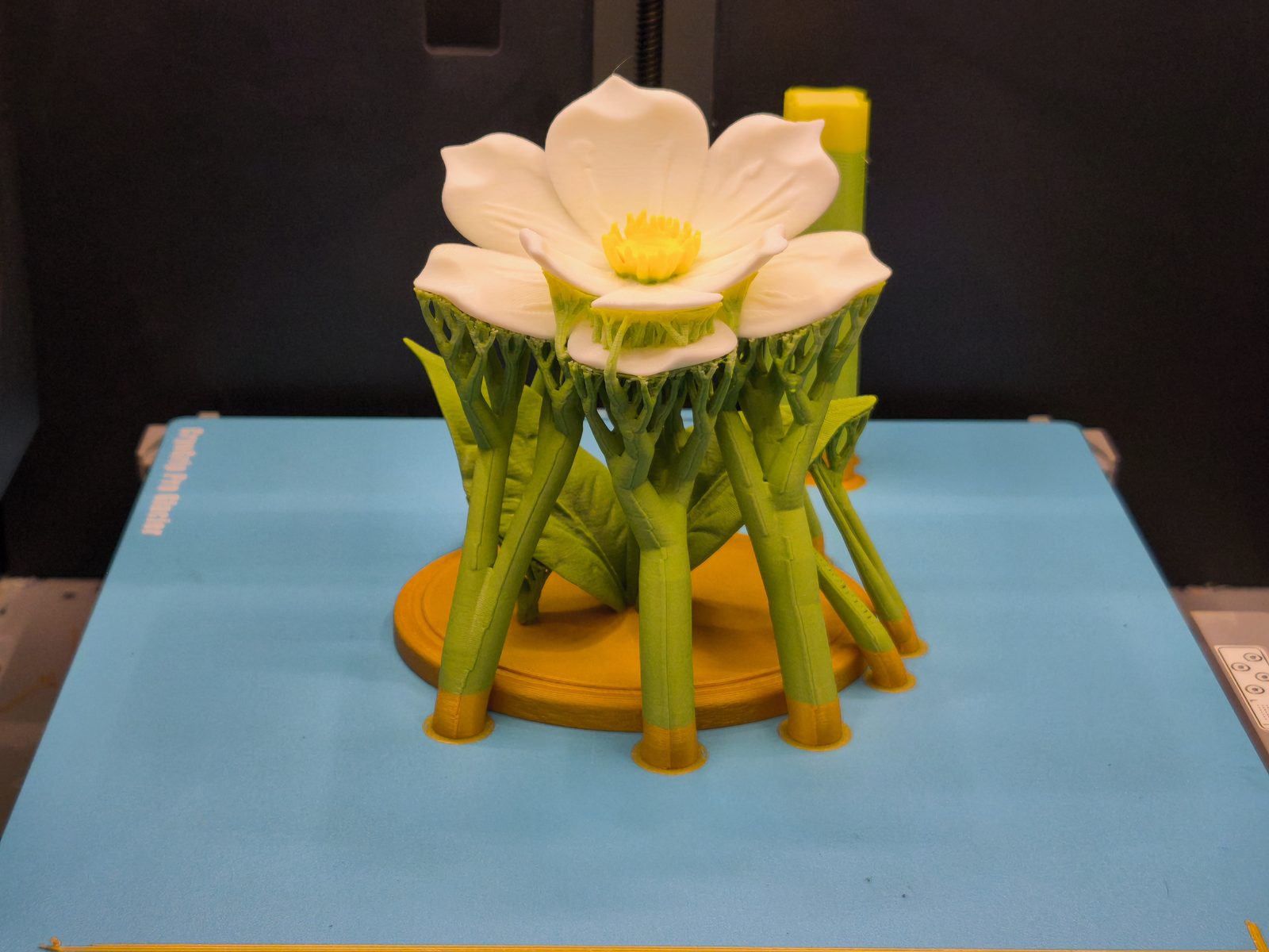 #392 Realistic Flower decoration — vue 13