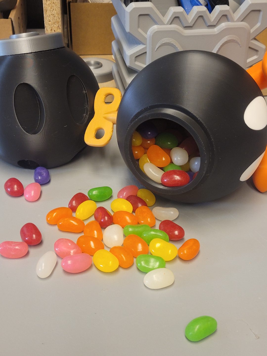 #407 Multi-part Bob Omb Jar for Jelly Beans — vue 3
