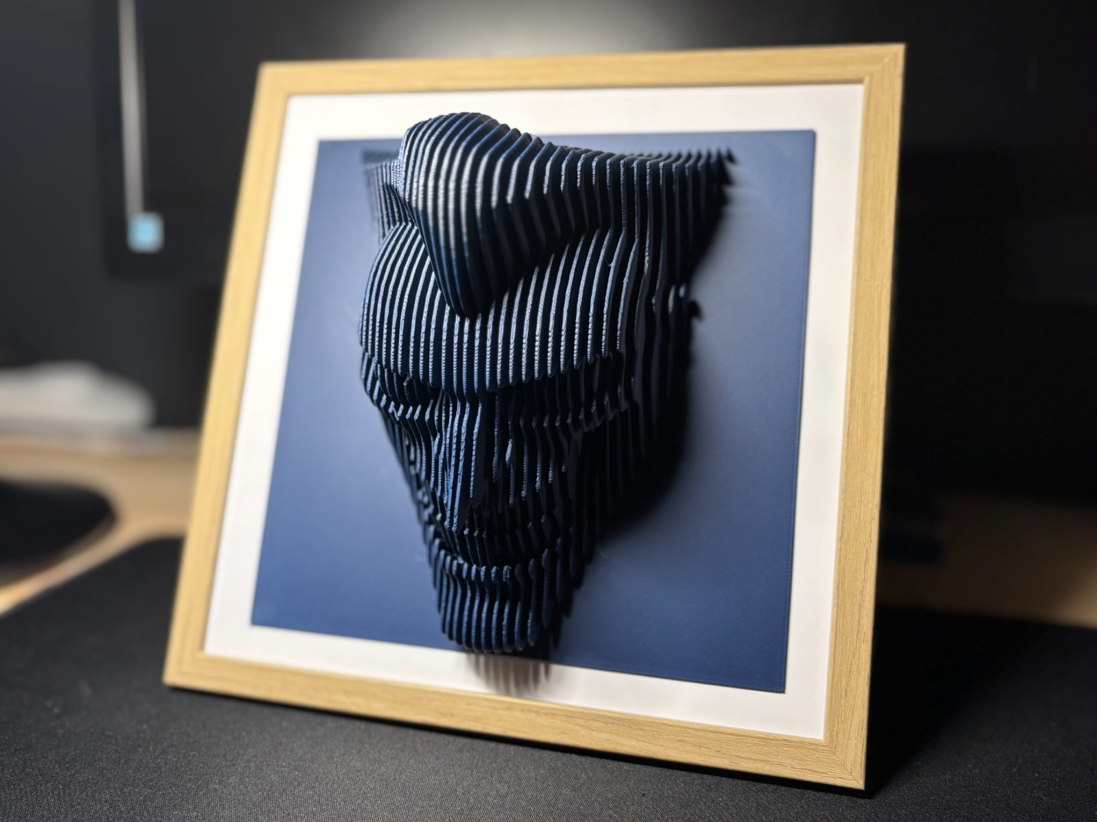 #426 Joker layered sculpture — vue 1