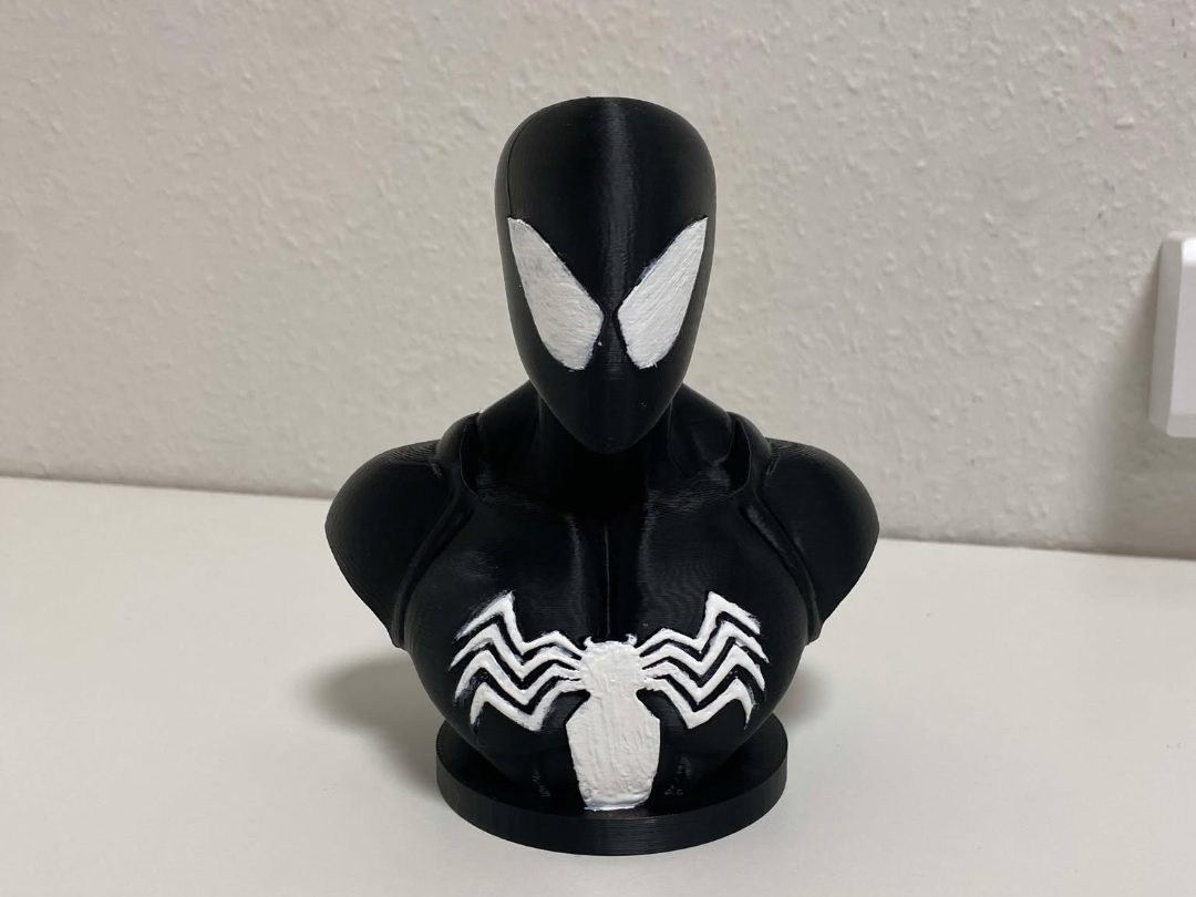 #440 Spiderman Bust - Black suit — vue 1