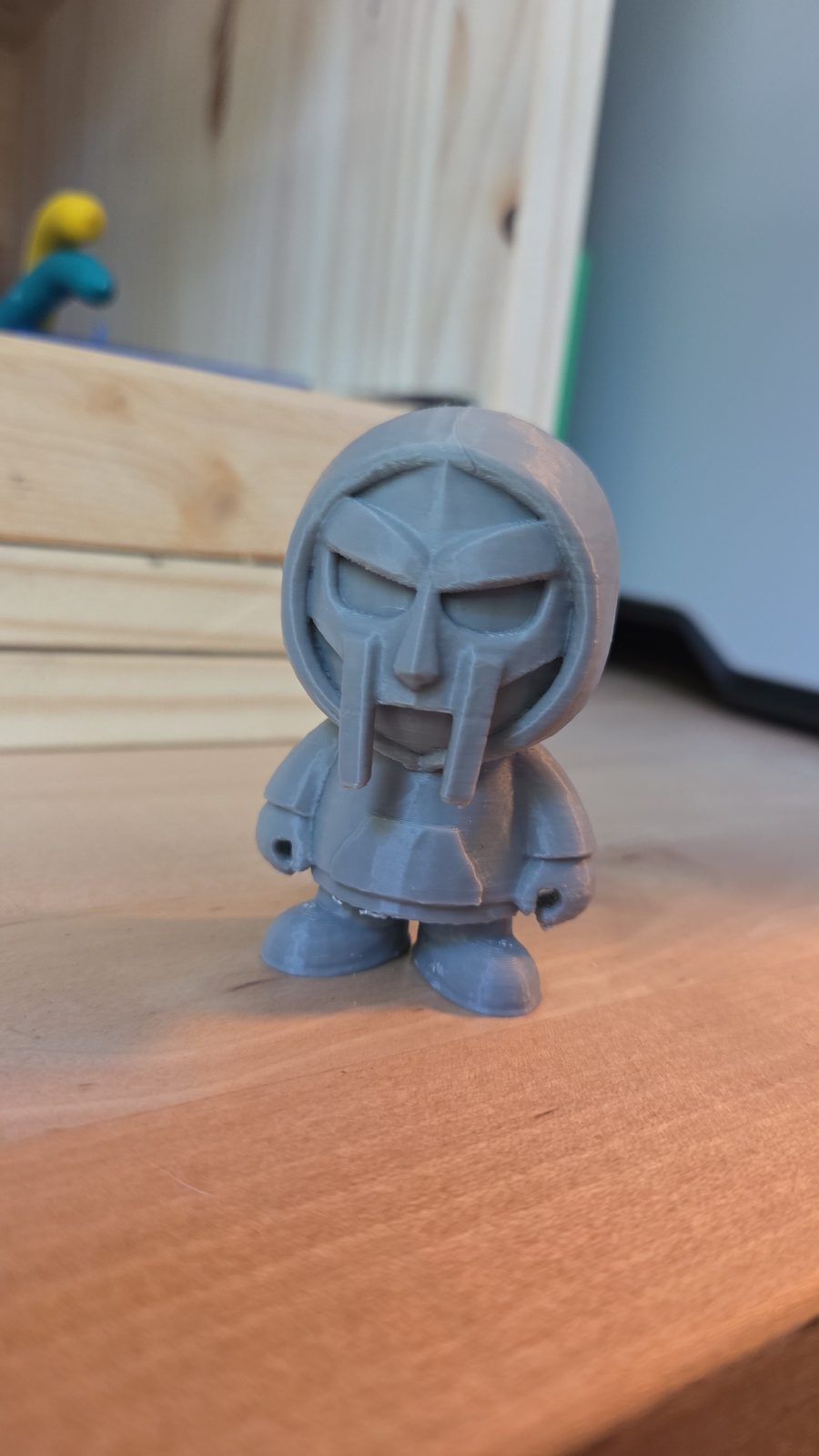 #477 Mf Doom chibi (supports needed) — vue 1