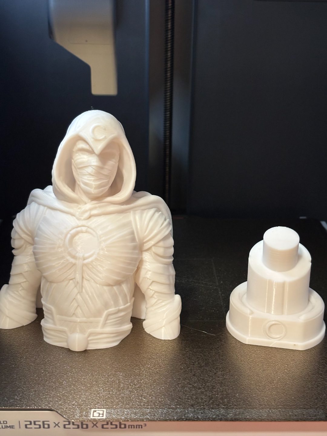 #484 Moon Knight Bust — vue 2