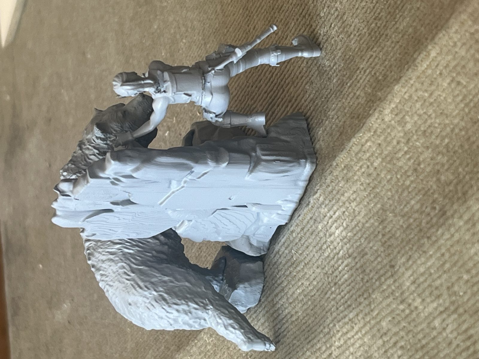 #525 figurine Aventurière grizzly — vue 5